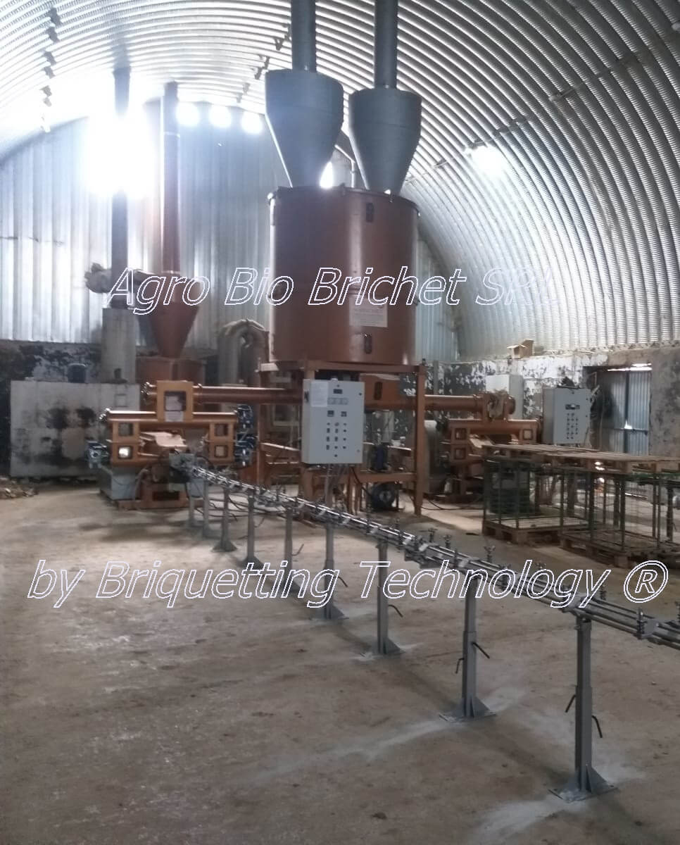 Briquetting line for straw at Izvoarele 1200 kg/hour