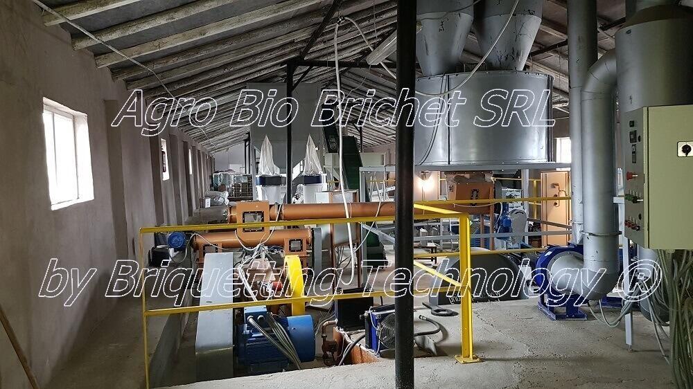 Straw briquette and pellet production line Tortoman