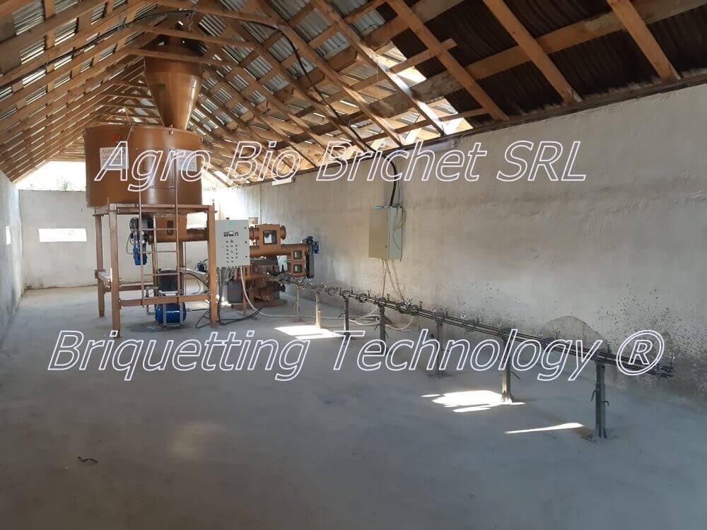 Briquetting line for producing 600 kg/hour straw briquettes in Cerghizel