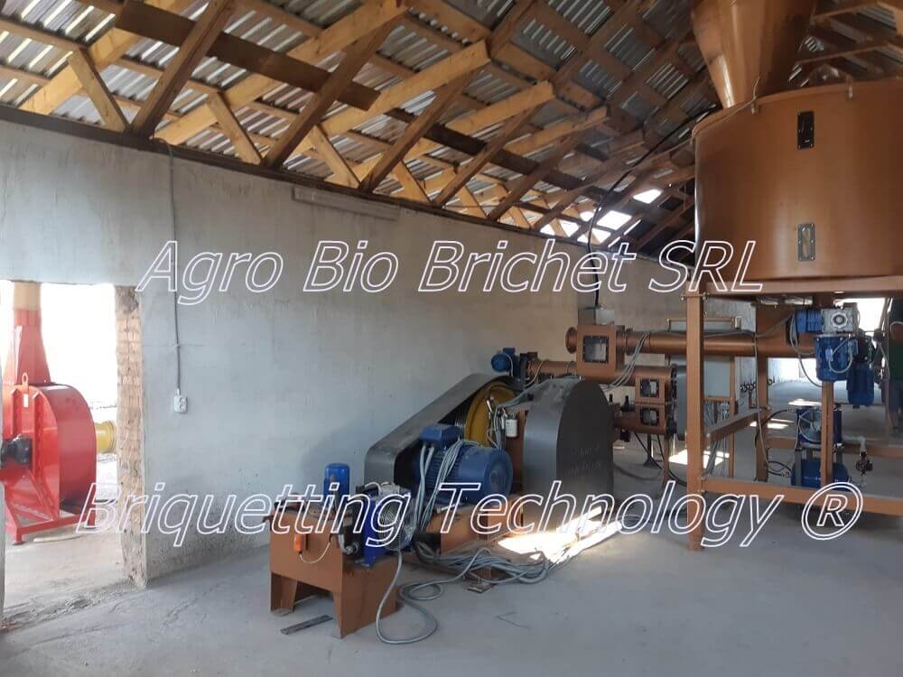 Briquetting line for producing 600 kg/hour straw briquettes in Cerghizel