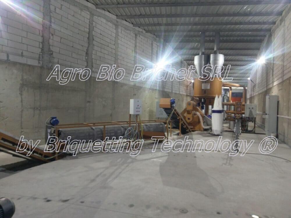 Straw briquettes production at Adunatii-Copaceni