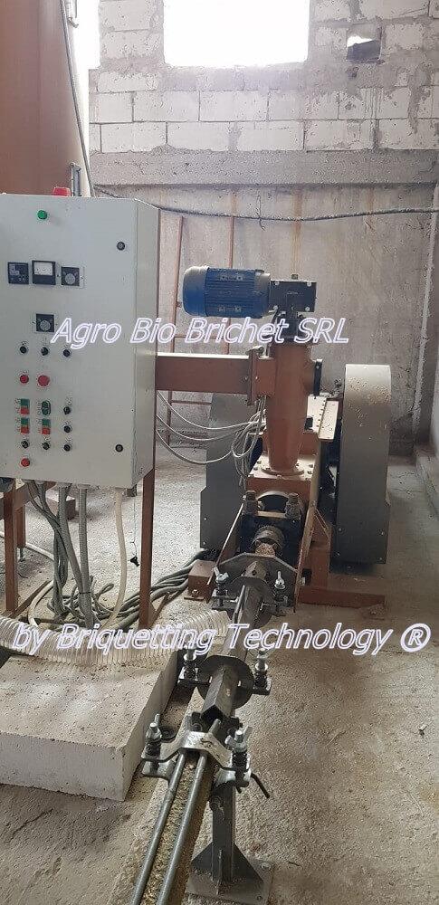Briquetting and pelletizing line from Beiu straw